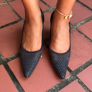 Nina,Black Mesh Pump,5-1/2M